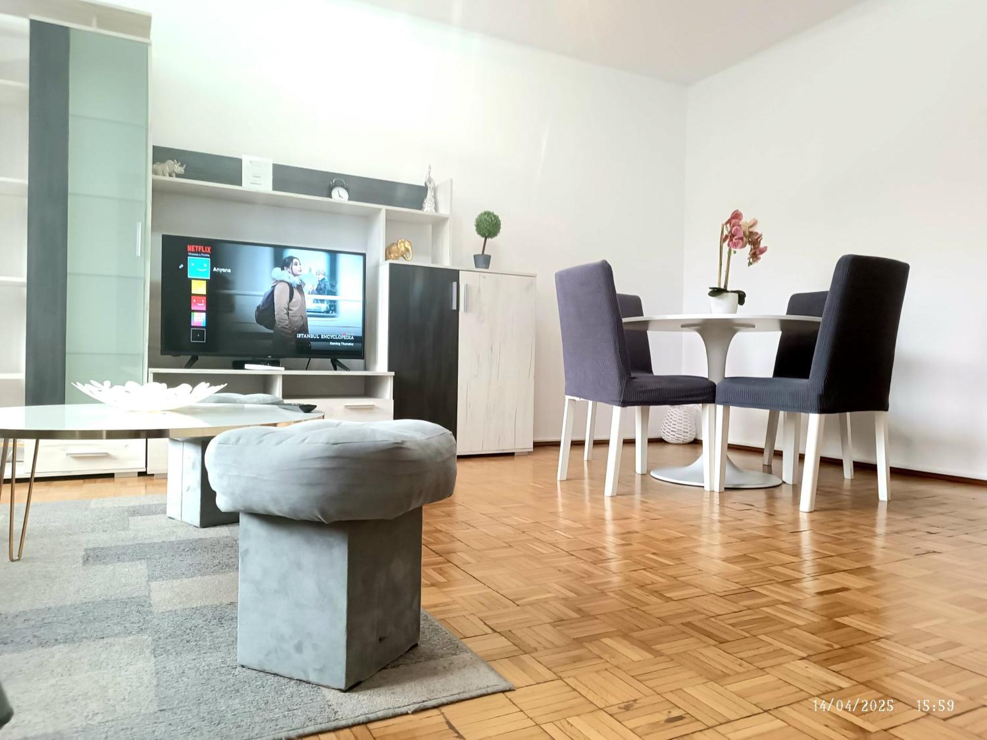 Chic Comfort 1Bdr With Landmark View - Concerthall Бухарест Экстерьер фото
